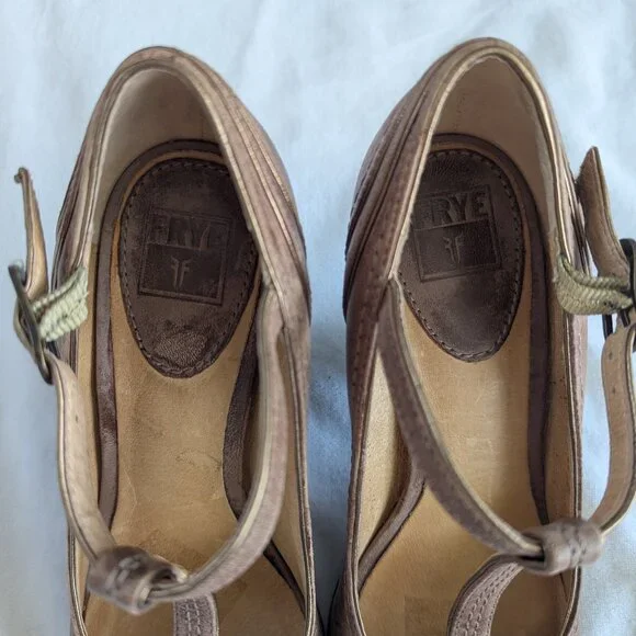 RARE Frye Brown T-strap Leather Pumps Distressed-style Vintage-inspired heels - Picture 2 of 11
